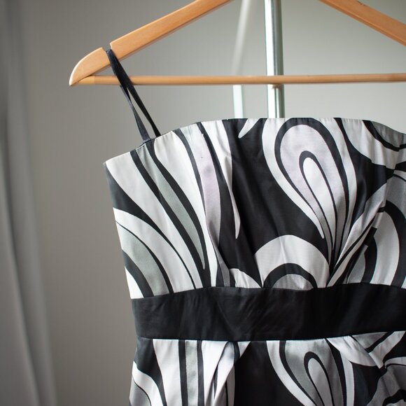 Cocktail dress strapless - Picture 4 of 10